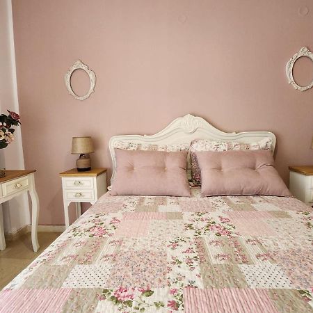 Queen Aspri Apartment 3' Min To The Beach! Антикира Экстерьер фото