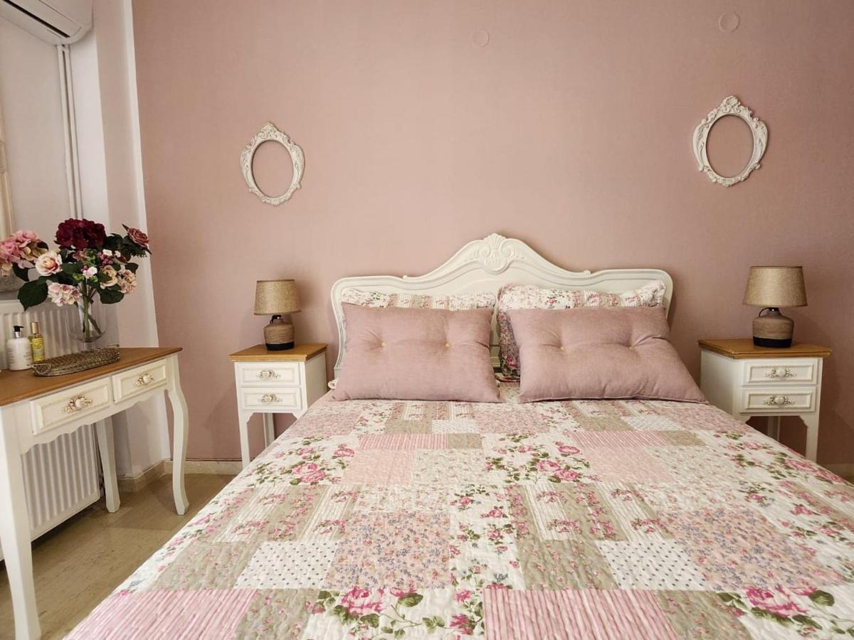 Queen Aspri Apartment 3' Min To The Beach! Антикира Экстерьер фото
