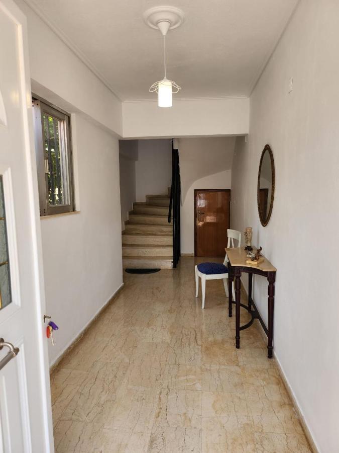 Queen Aspri Apartment 3' Min To The Beach! Антикира Экстерьер фото
